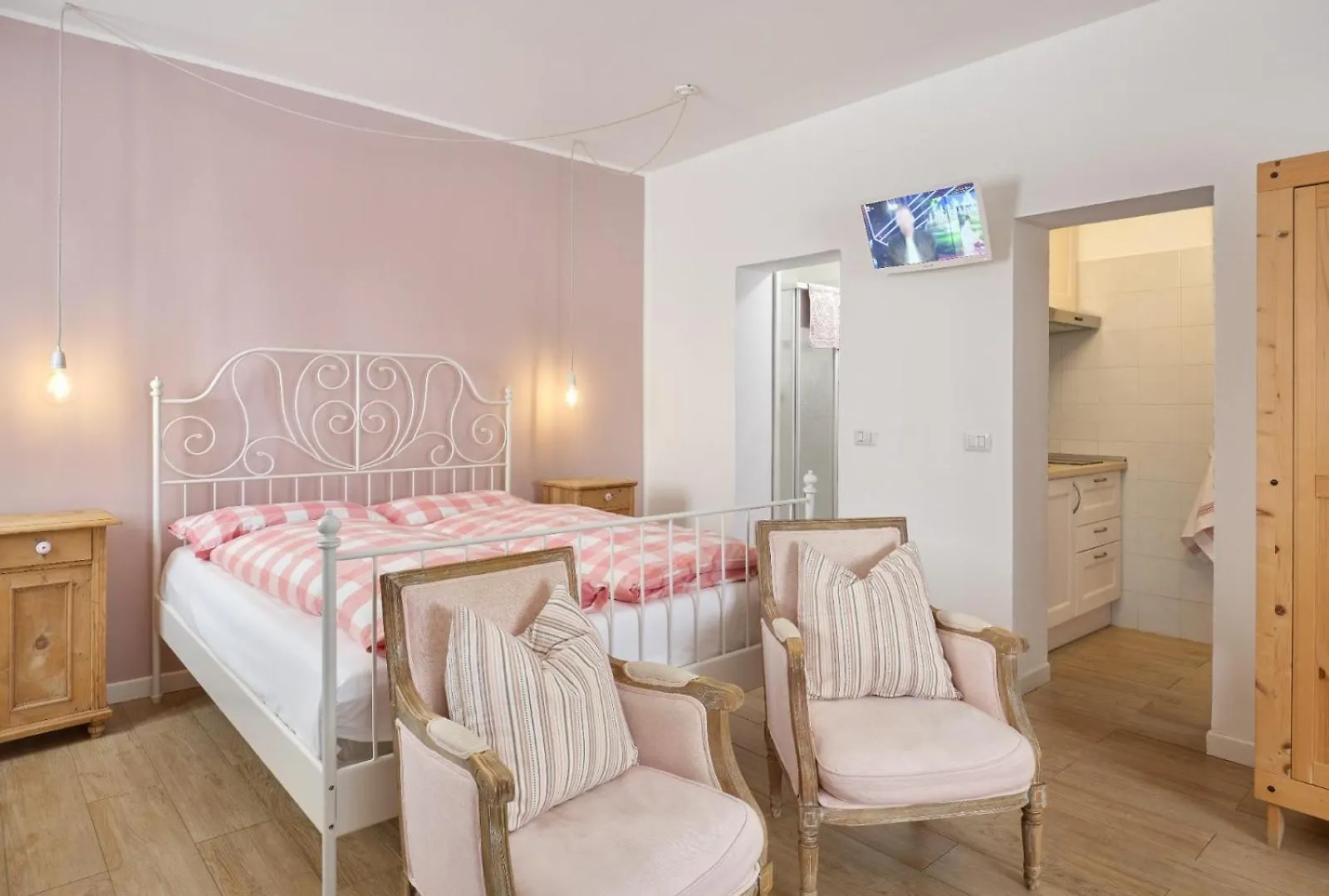 Cason Degli Ulivi-Apt Rose Rivoli Veronese 0*,